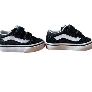 Toddler Vans low tops black suede velcro 4